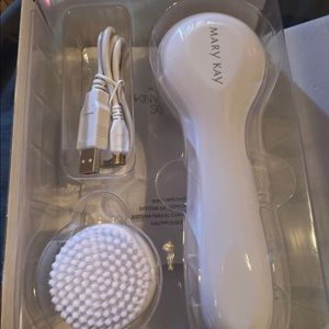 Mary kay facial brush